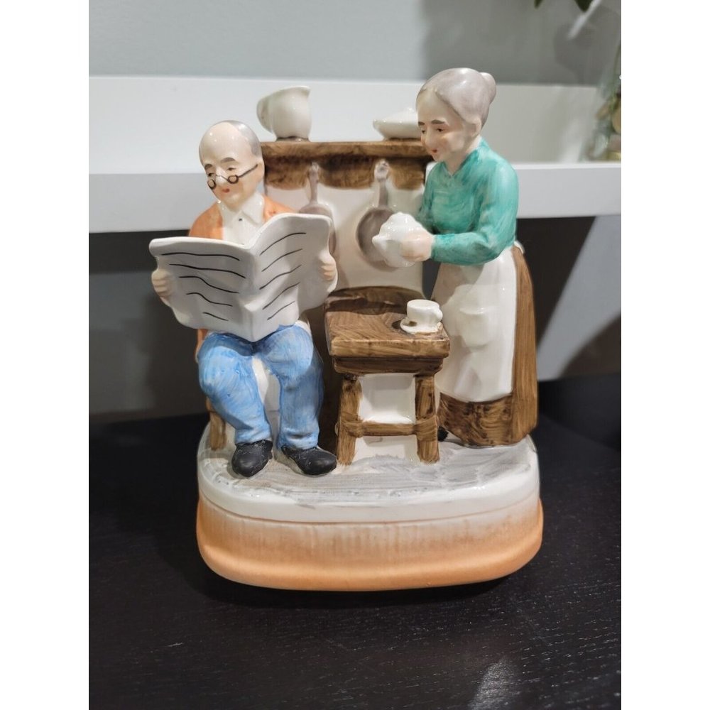 Vintage Ceramic Grandma & Grandpa Music Box Kitchen Sankyo Japan